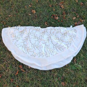 Canvas Faux Fur Tree Skirt Gold and White 48-in